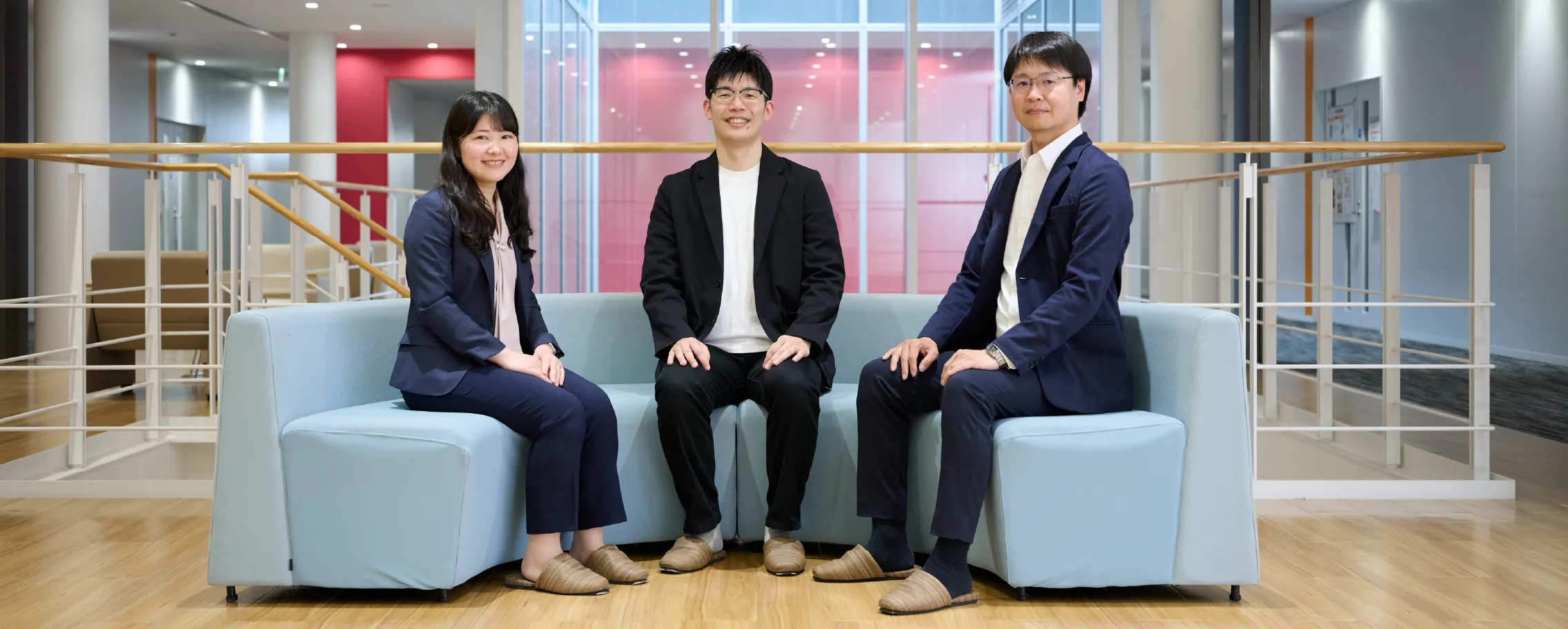 座談会集合写真準備中